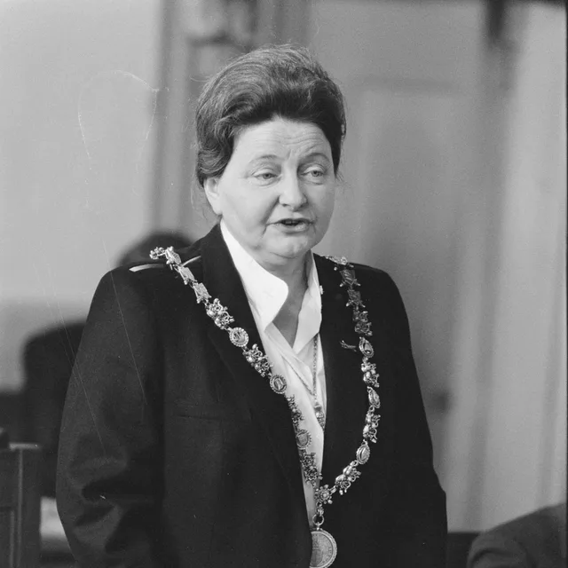 Elizabeth Schmitz