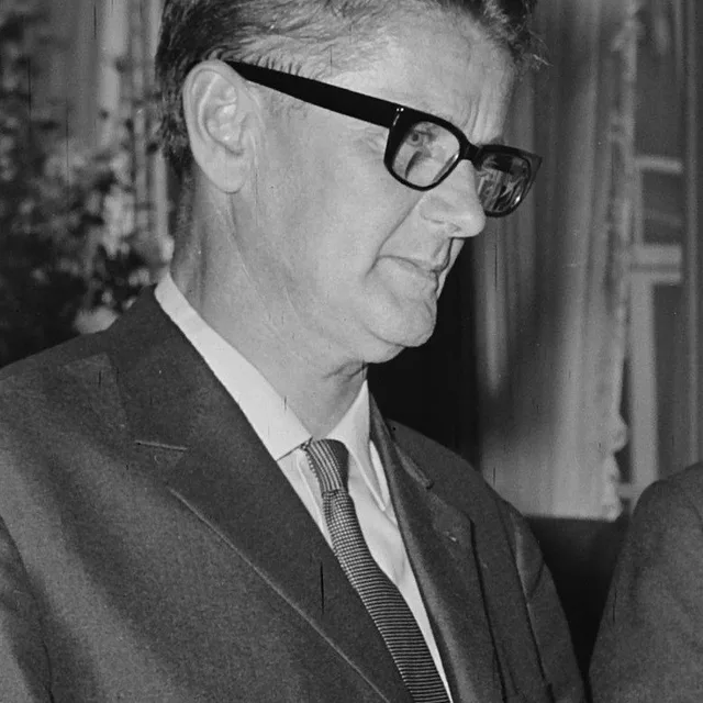 Cas Oorthuys